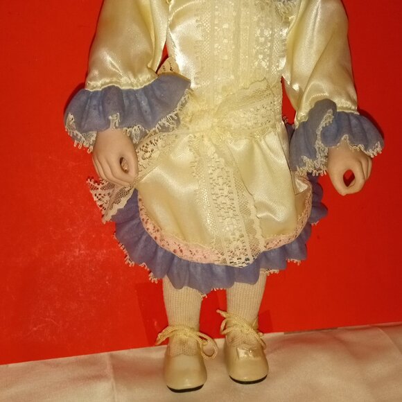 DANBURY MINT PORCELAIN MOTHER & DAUGHTER DOLLS CALLED " A MOTHER' LOVING TOUCH" - Picture 13 of 16